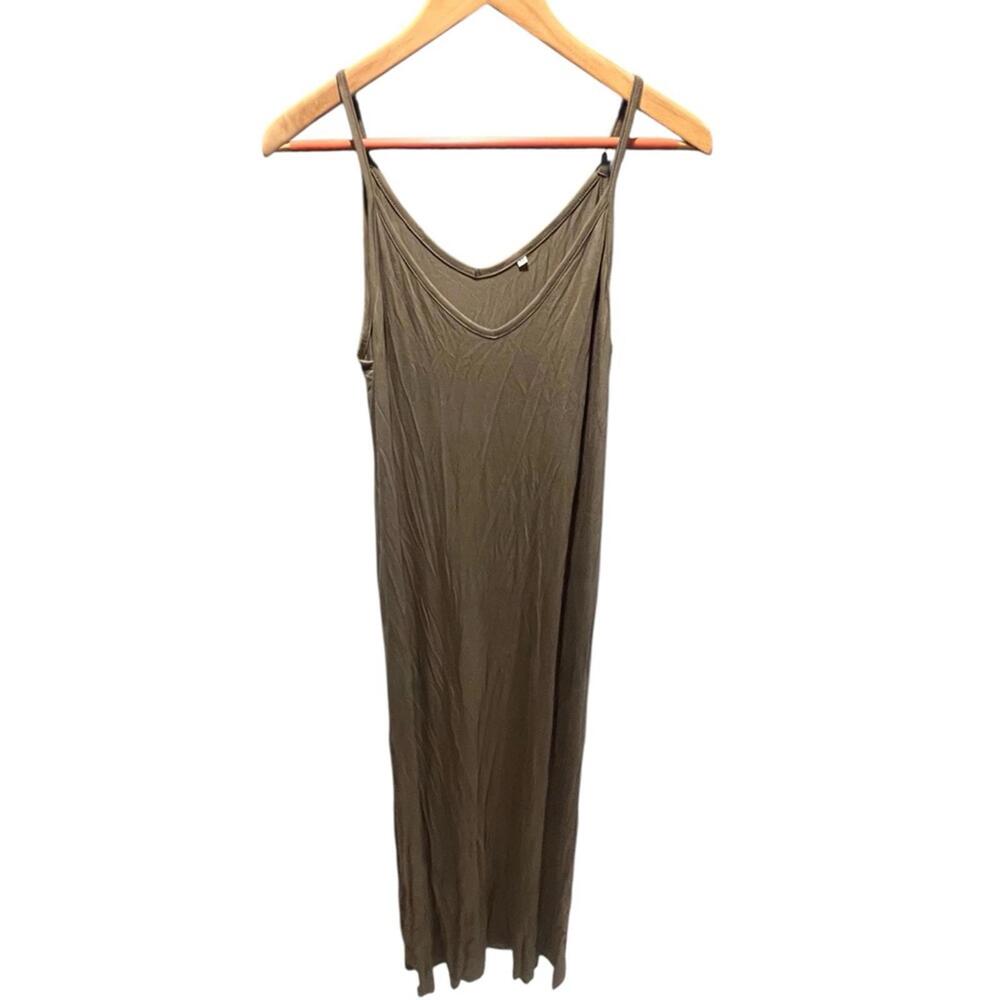 Olive Green light weight v-neck Adjustable strap Maxi Dress women'sโ size medium